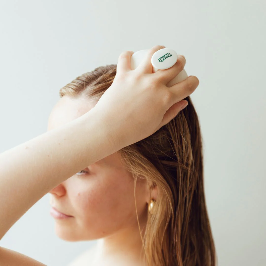 SILICONE SCALP MASSAGER | WONDR care - Image 5